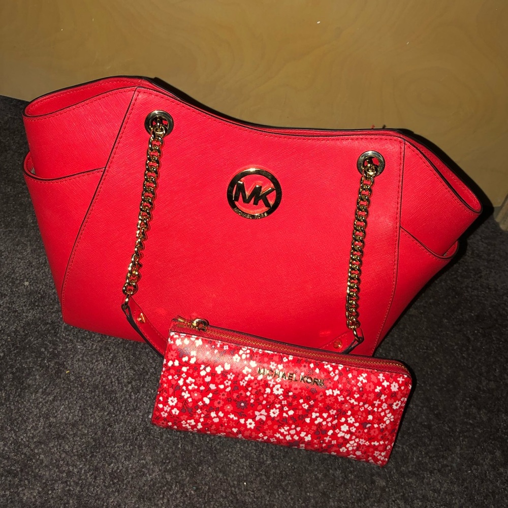 Michael Kors Purse & Matching Wallet
